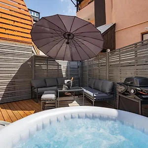 Terrace With 5 Rooms, Whirlpool And Bbq Augsburg